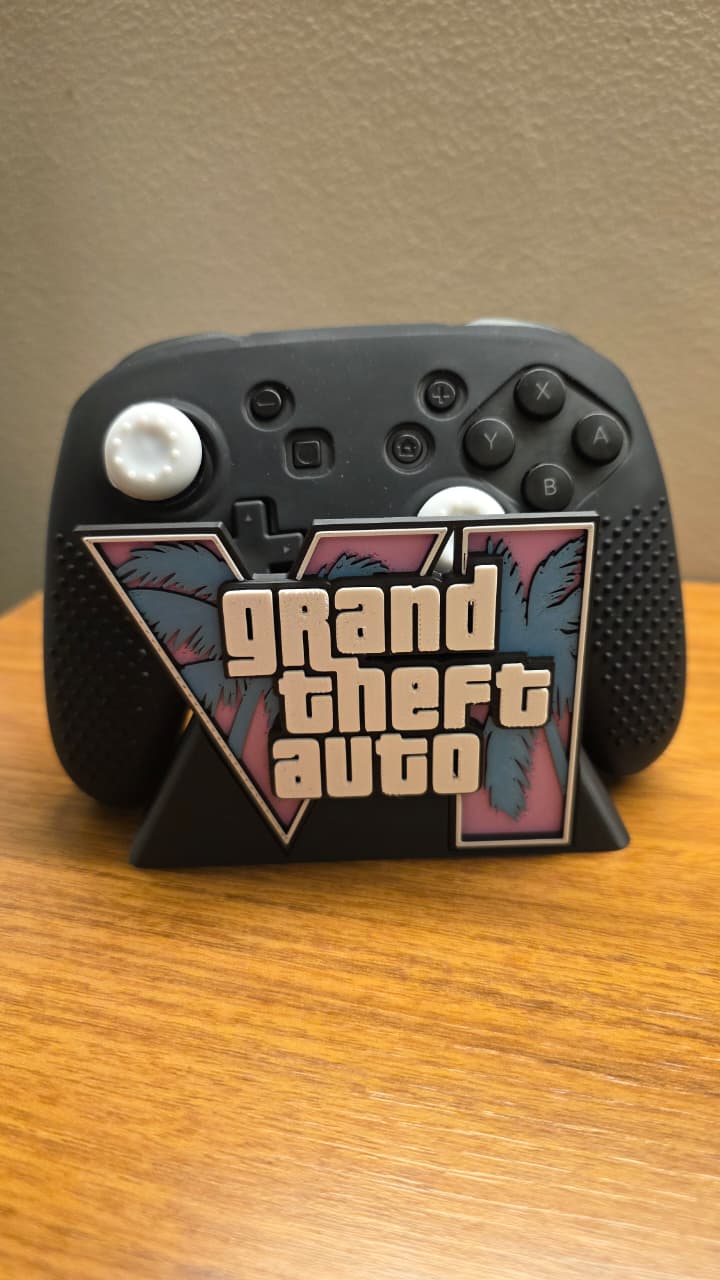 🎮 Porta-Controle Gamer GTA V em Impressão 3D – Suporte para Controle