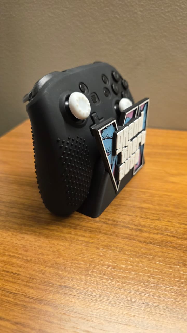 🎮 Porta-Controle Gamer GTA V em Impressão 3D – Suporte para Controle