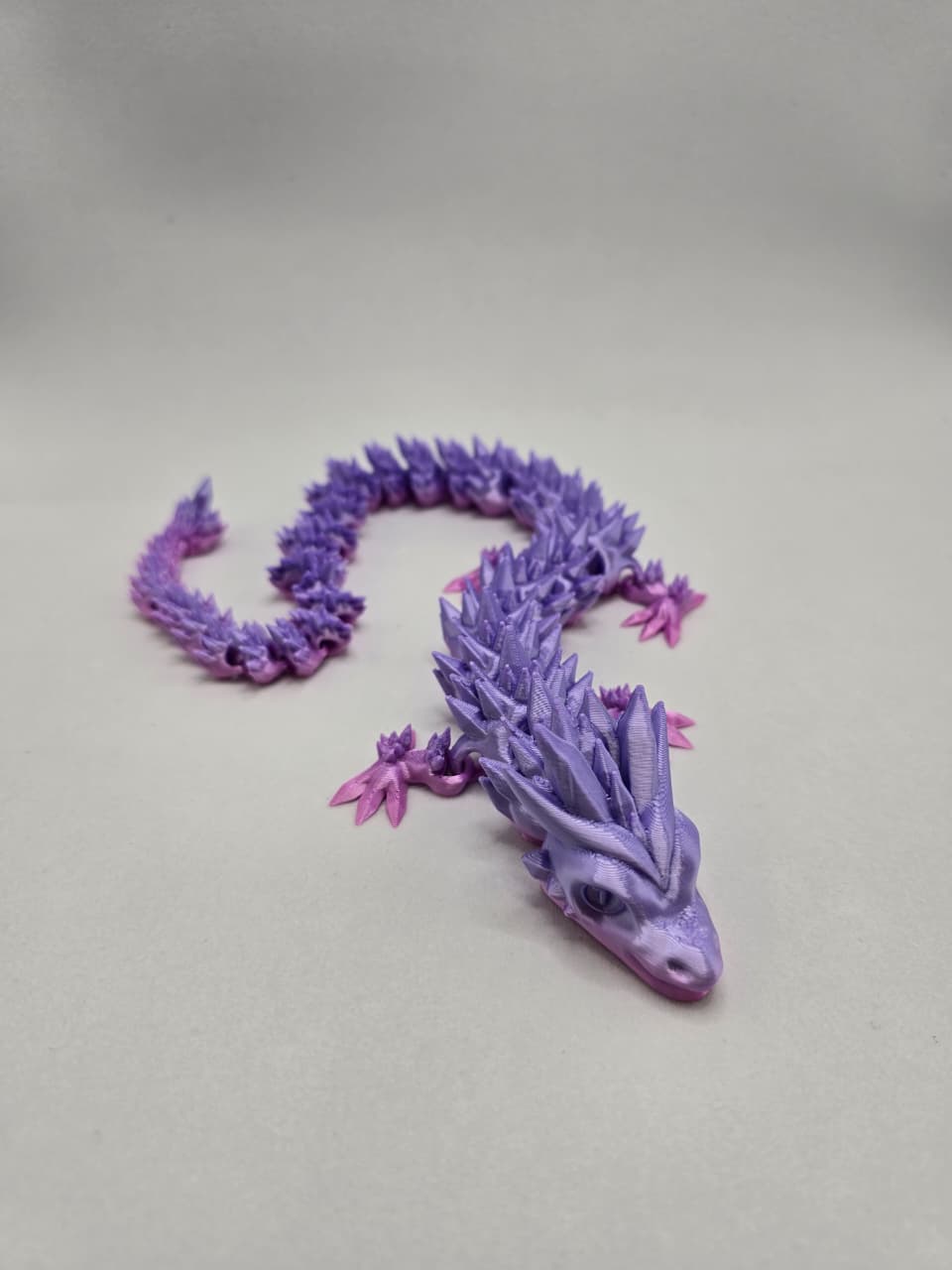 Dragão Crystal Rosa Articulado em Impressão 3D – Colecionável em PLA