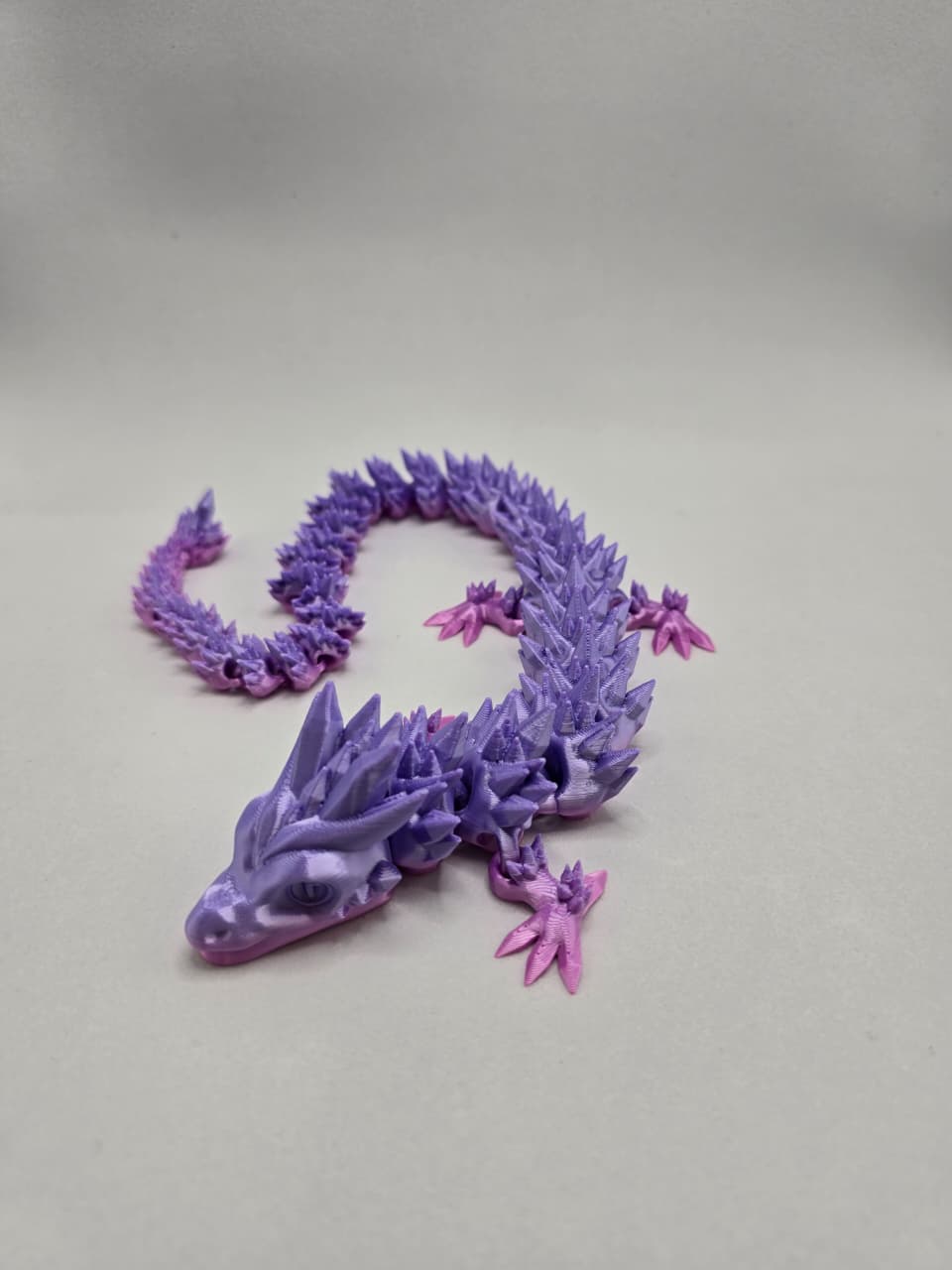 Dragão Crystal Rosa Articulado em Impressão 3D – Colecionável em PLA
